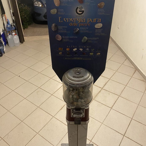 Beaver Automatic Vending Machine like new with semi-precious stones