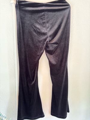 Bellissima velvet women's pants used, medium size, black