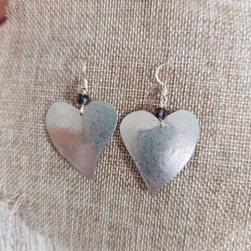 Heart dangle earrings new made of alpaca