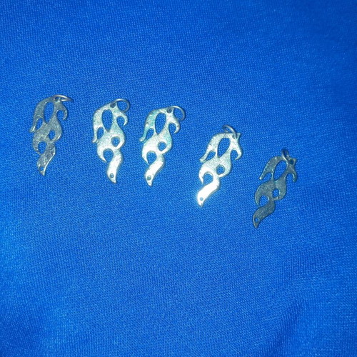 Set of 5 used pendants