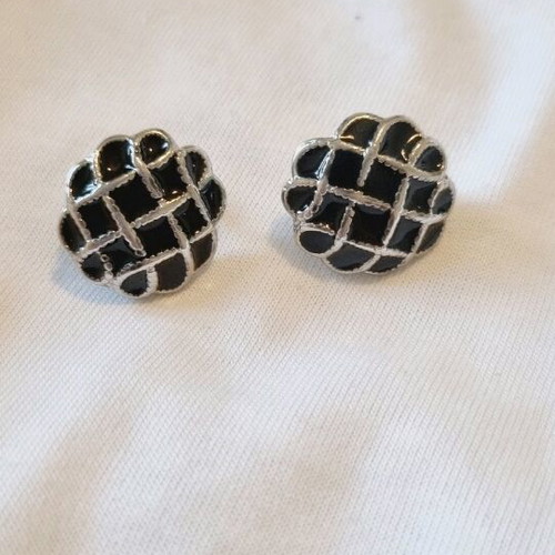 Clip-on earrings new
