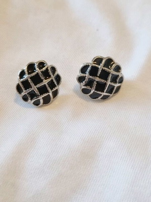 Clip-on earrings new