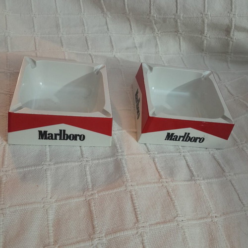 Marlboro ashtray set vintage, like new