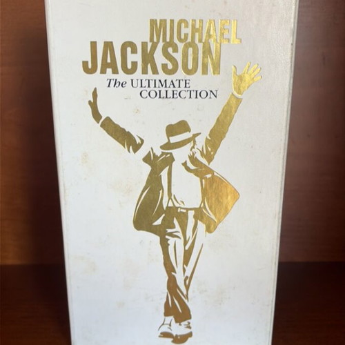 Michael Jackson The Ultimate Collection CD like new, missing number 2