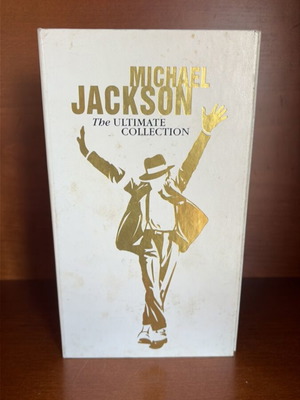 Michael Jackson The Ultimate Collection CD like new, missing number 2