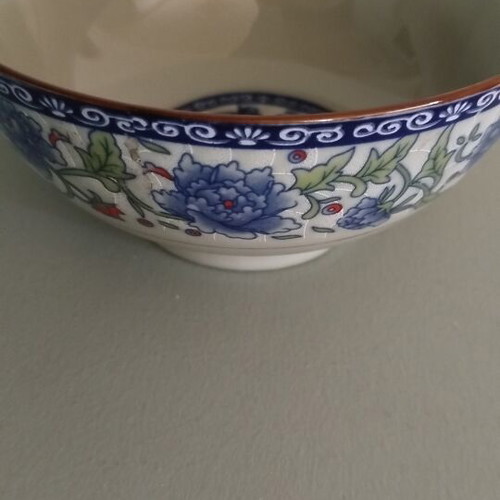 Set of 7 Chinese bowls with blue peony decoration
