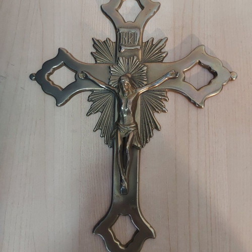 Wall brass cross new