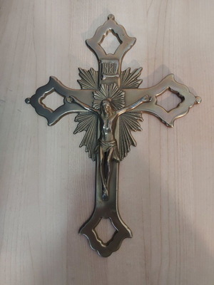 Wall brass cross new