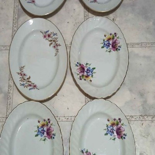Porcelain used, 24 x 15 cm