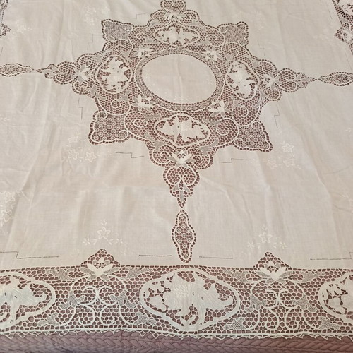 Handmade tablecloth new, approximately 170 × 170cm
