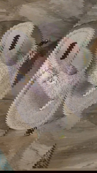 louis vuitton σαγιοναρες