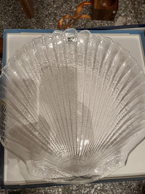 Kosta Boda Shell Line crystal platter new, large 35x35