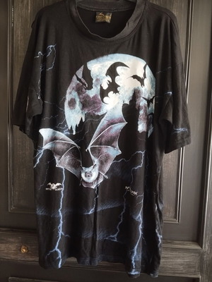 T shirt with unisex print like new, size XL, black
