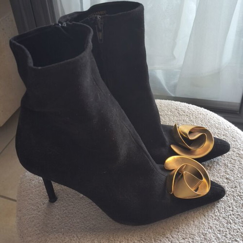 Zara black ankle boots like new