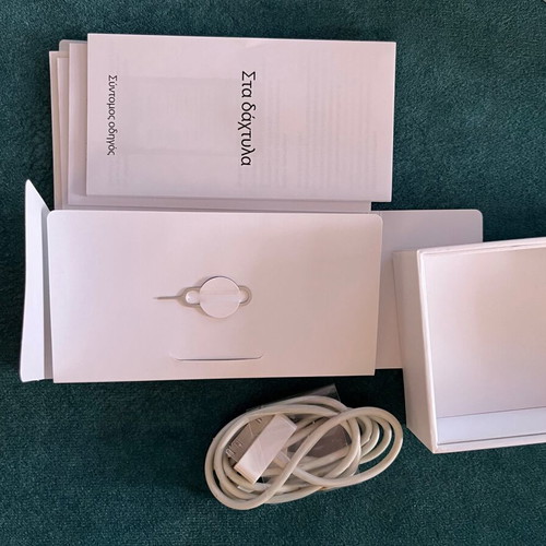 Apple iPhone 4s 16GB μεταχειρισμένο, μαύρο, για συλλέκτη