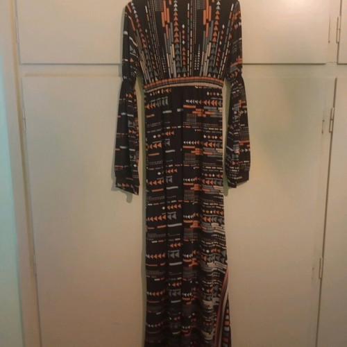Super maxi spring/autumn dress with neckline S/M like new