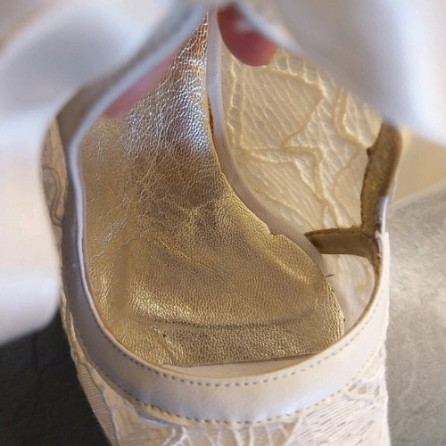 Artisti Romani peep toe pumps new, beige lace and leather