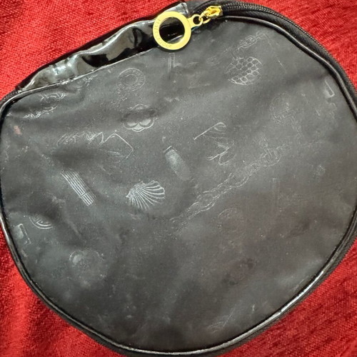 Estée Lauder large toiletry bag used, black