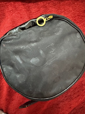 Estée Lauder large toiletry bag used, black