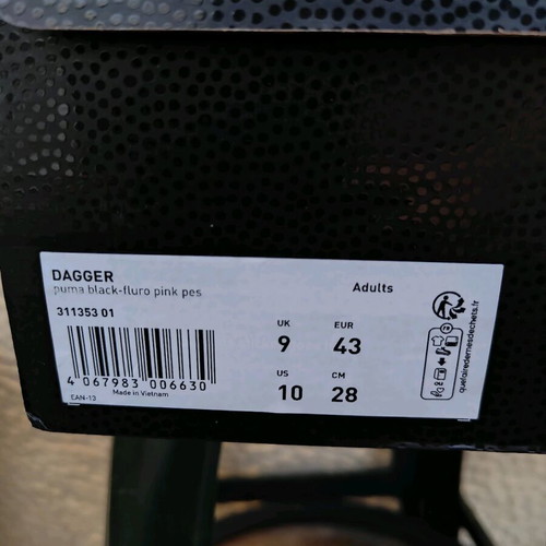 Puma Dagger basketball shoes new, athletic, size 43, black multicolor