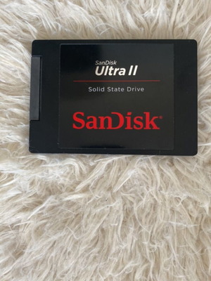 Sandisk Ultra II 120 GB solid state drive like new