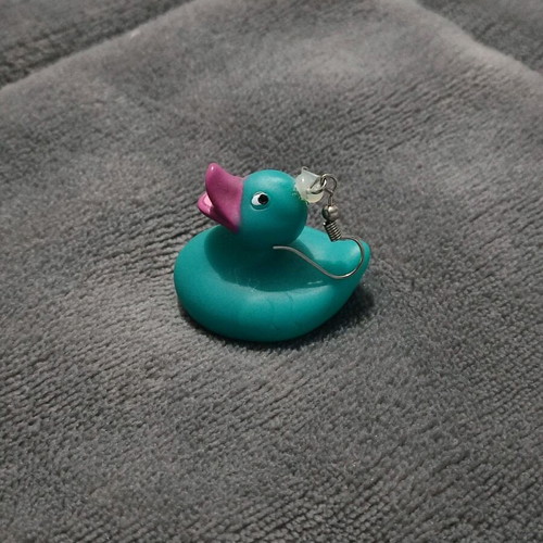 Rubber duckie earring new