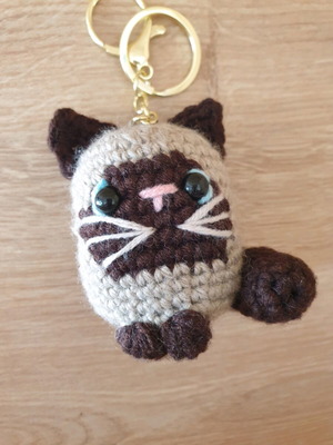 Siam Cat Amigurumi Knitted Handmade Keychain new