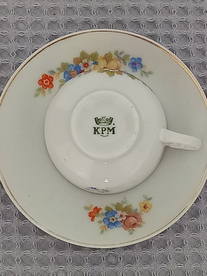 KPM Berlin porcelain coffee cups and saucer set used, 2 cups and 1 saucer