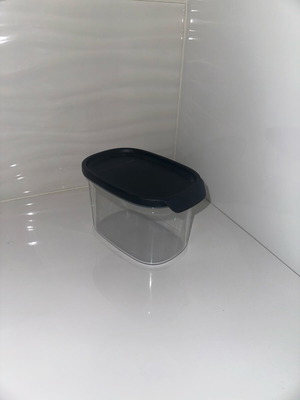 Tupperware storage container 1 liter new