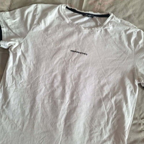 Men's white T-shirt size L