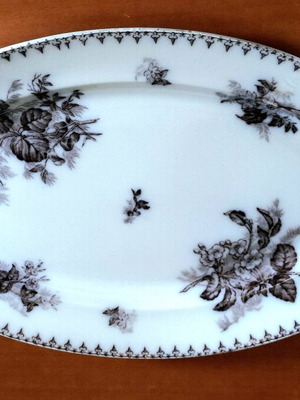 Flore Sarreguemines U&C Oval Serving Platter like new, large antique
