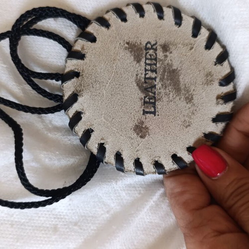 Vintage leather Africa medallion necklace used, 90s hip-hop rasta style