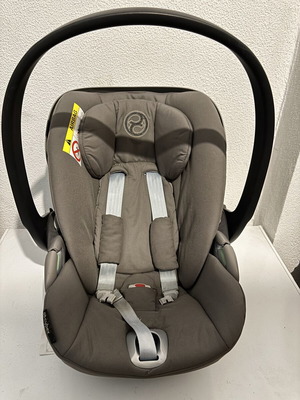 Cubex Tcloud car seat for newborns used