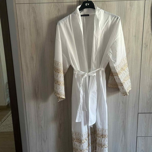 Ckontova kimono white linen with gold details one size like new