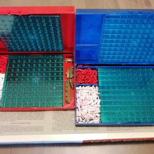 Naymachia board game collectible used