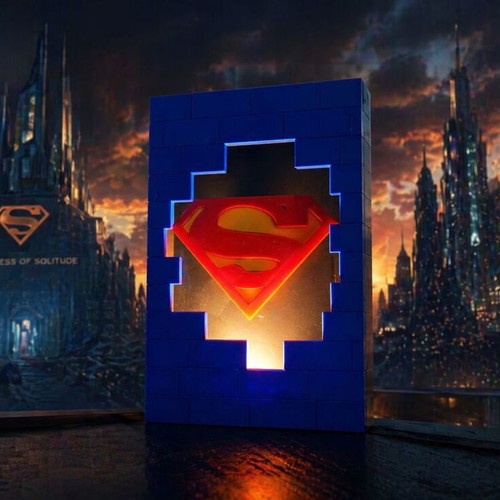 Superman Table Lamp new, USB powered, Justice League theme