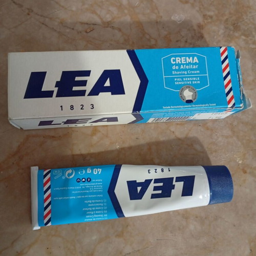 Lea Shaving Cream 40g like new