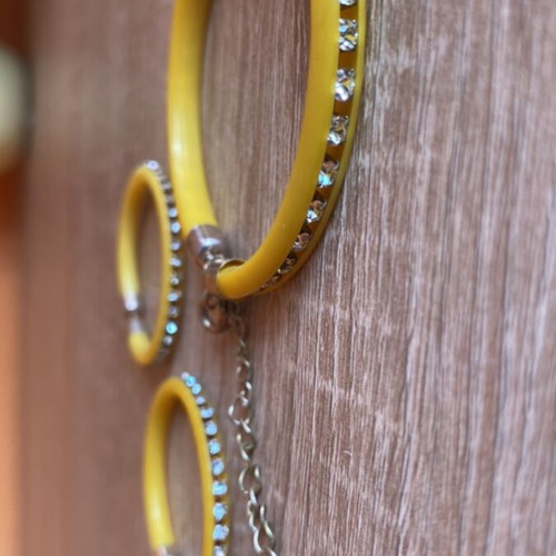 Jewelry set yellow color like new