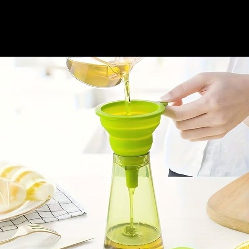 Foldable portable funnel new, green, food-safe plastic, 7x6.6 cm