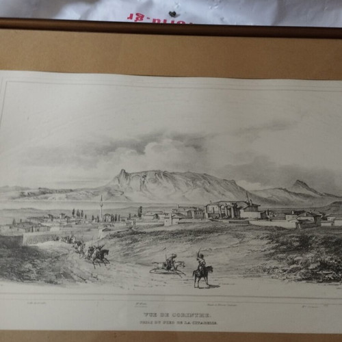 Engravings in wooden frame set of 3 like new