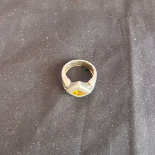Silver 950 vintage ring with yellow stone used