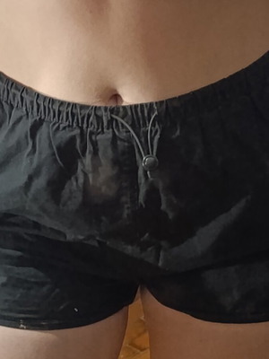 Cargo shorts size large H&M black like new