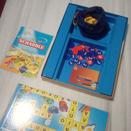 Scrabble Junior board game like new