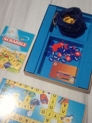 Scrabble Junior board game like new