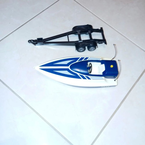 Playmobil boat with trailer like new