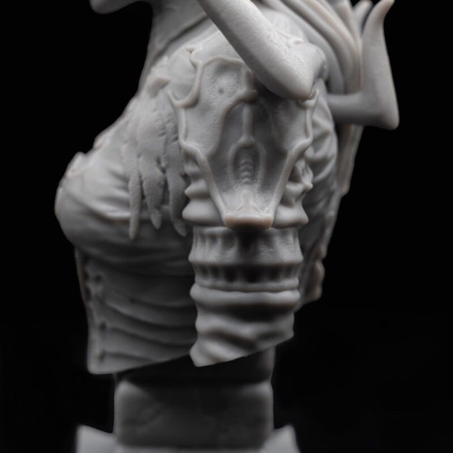 Lilith Diablo 4 figure new, ABS like resin, 17.5 cm
