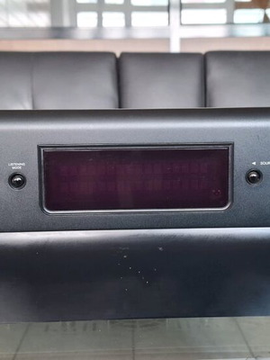 Nad T737 receiver amplifier like new with gold-plated outputs