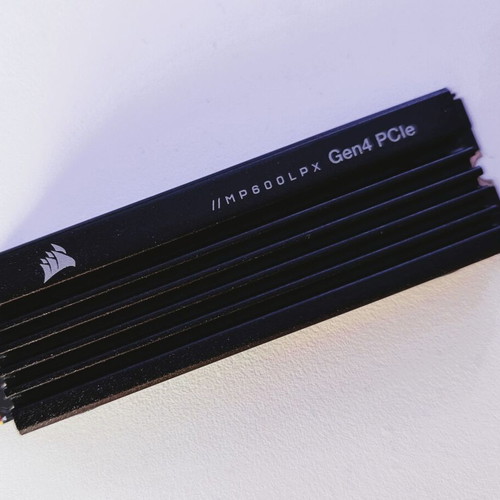 Corsair MP600 Pro LPX SSD 2TB NVMe with Heatsink PS5 Compatible like new