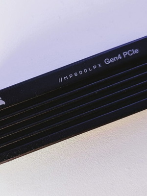Corsair MP600 Pro LPX SSD 2TB NVMe with Heatsink PS5 Compatible like new
