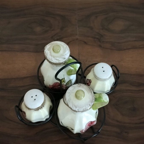 Serving set of 4 pieces new for table use